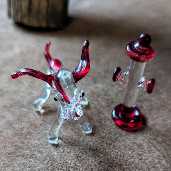 Glass Dog & Fire Hydrant With Little Green Dog - Picture 2 of 15